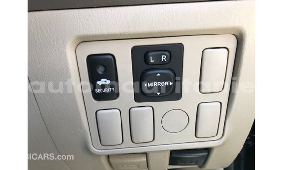 Acheter Import Voiture Toyota Hilux Noir à Import - Dubai, Adrar Acheter Import Voiture Toyota Hilux Noir à Import - Dubai, Adrar