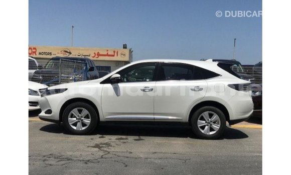 Acheter Import Voiture Toyota Harrier Blanc à Import - Dubai, Adrar Acheter Import Voiture Toyota Harrier Blanc à Import - Dubai, Adrar