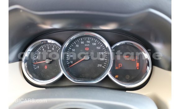 Acheter Import Voiture Renault Duster Blanc à Import - Dubai, Adrar