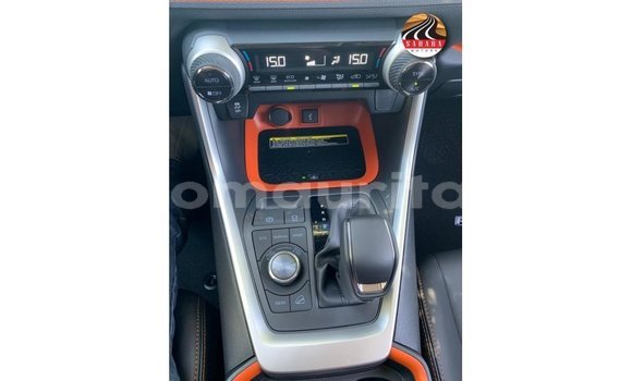 Buy Import Toyota HiAce Other Truck in Import - Dubai in Adrar Buy Import Toyota HiAce Other Truck in Import - Dubai in Adrar