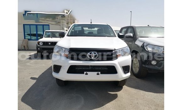 Buy Import Toyota Hilux White Car in Import - Dubai in Adrar Buy Import Toyota Hilux White Car in Import - Dubai in Adrar