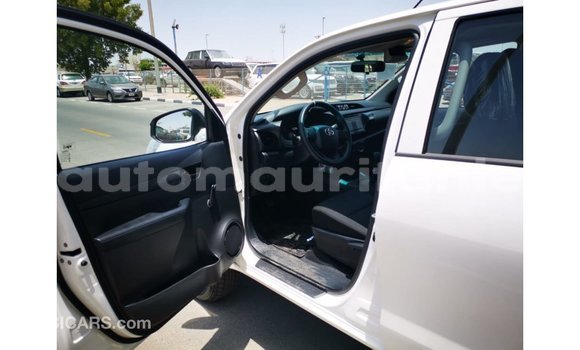 Buy Import Toyota Hilux White Car in Import - Dubai in Adrar Buy Import Toyota Hilux White Car in Import - Dubai in Adrar