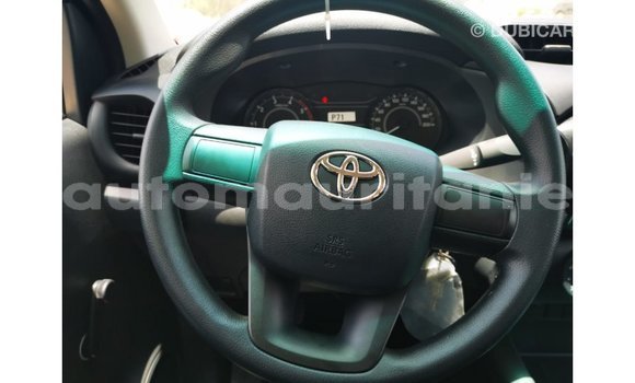 Buy Import Toyota Hilux White Car in Import - Dubai in Adrar Buy Import Toyota Hilux White Car in Import - Dubai in Adrar