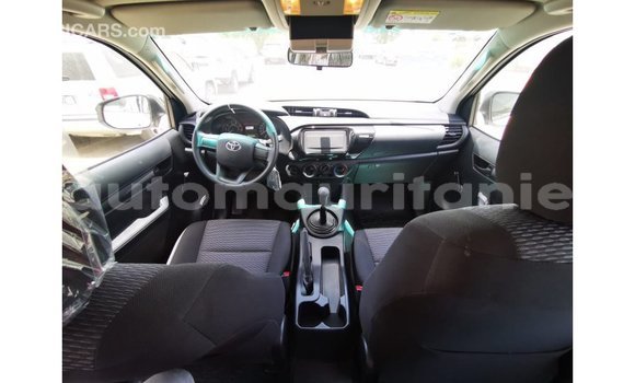 Buy Import Toyota Hilux White Car in Import - Dubai in Adrar Buy Import Toyota Hilux White Car in Import - Dubai in Adrar