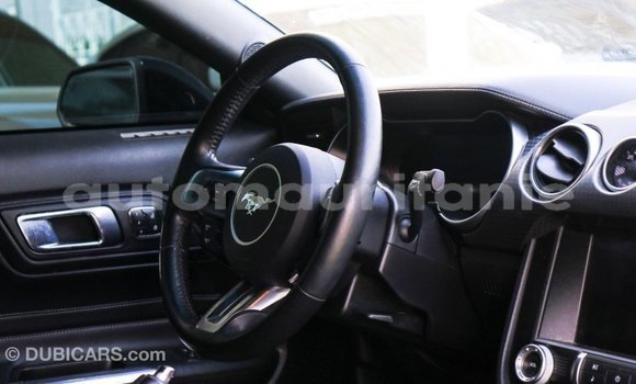 Acheter Import Voiture Ford Mustang Vert à Import - Dubai, Adrar Acheter Import Voiture Ford Mustang Vert à Import - Dubai, Adrar