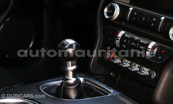 Acheter Import Voiture Ford Mustang Vert à Import - Dubai, Adrar Acheter Import Voiture Ford Mustang Vert à Import - Dubai, Adrar