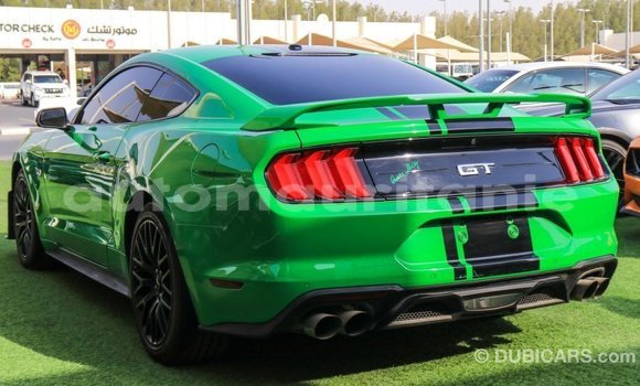 Acheter Import Voiture Ford Mustang Vert à Import - Dubai, Adrar Acheter Import Voiture Ford Mustang Vert à Import - Dubai, Adrar
