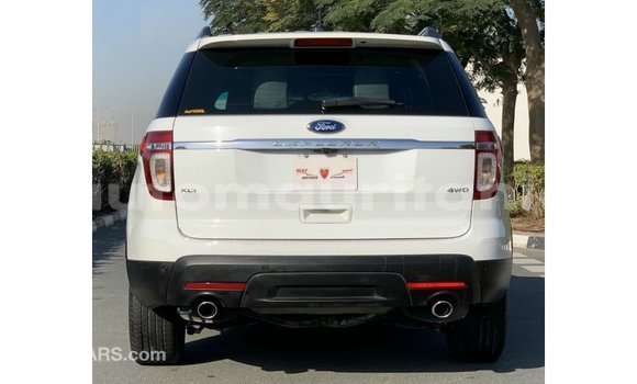 Acheter Import Voiture Ford Explorer Blanc à Import - Dubai, Adrar Acheter Import Voiture Ford Explorer Blanc à Import - Dubai, Adrar