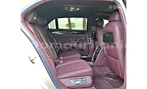 Acheter Import Voiture Bentley Flying Spur Autre à Import - Dubai, Adrar Acheter Import Voiture Bentley Flying Spur Autre à Import - Dubai, Adrar