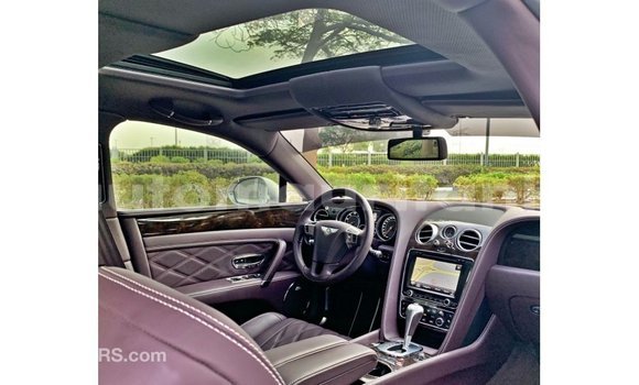 Acheter Import Voiture Bentley Flying Spur Autre à Import - Dubai, Adrar Acheter Import Voiture Bentley Flying Spur Autre à Import - Dubai, Adrar