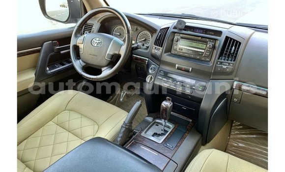 Acheter Import Voiture Toyota Land Cruiser Bleu à Import - Dubai, Adrar Acheter Import Voiture Toyota Land Cruiser Bleu à Import - Dubai, Adrar