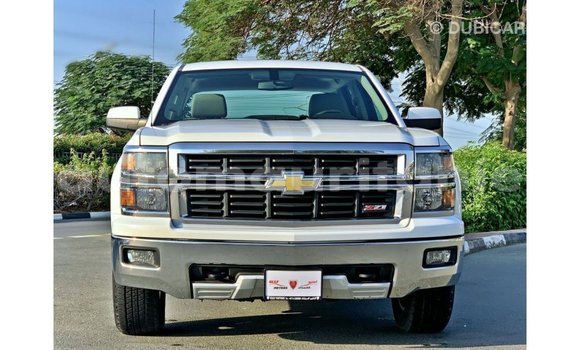 Acheter Import Voiture Chevrolet Silverado Blanc à Import - Dubai, Adrar Acheter Import Voiture Chevrolet Silverado Blanc à Import - Dubai, Adrar
