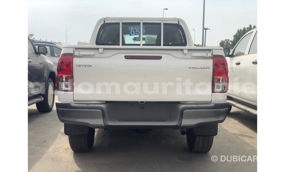 Acheter Import Voiture Toyota Hilux Blanc à Import - Dubai, Adrar Acheter Import Voiture Toyota Hilux Blanc à Import - Dubai, Adrar