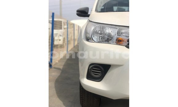 Acheter Import Voiture Toyota Hilux Blanc à Import - Dubai, Adrar Acheter Import Voiture Toyota Hilux Blanc à Import - Dubai, Adrar
