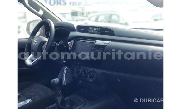 Acheter Import Voiture Toyota Hilux Blanc à Import - Dubai, Adrar Acheter Import Voiture Toyota Hilux Blanc à Import - Dubai, Adrar
