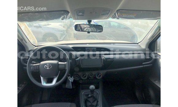Acheter Import Voiture Toyota Hilux Blanc à Import - Dubai, Adrar Acheter Import Voiture Toyota Hilux Blanc à Import - Dubai, Adrar