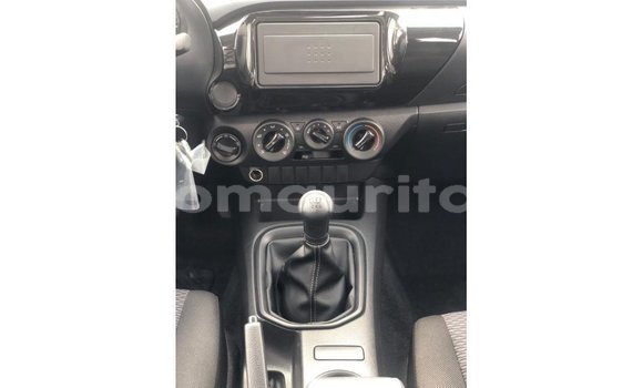 Acheter Import Voiture Toyota Hilux Blanc à Import - Dubai, Adrar Acheter Import Voiture Toyota Hilux Blanc à Import - Dubai, Adrar