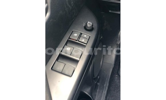Acheter Import Voiture Toyota Hilux Blanc à Import - Dubai, Adrar Acheter Import Voiture Toyota Hilux Blanc à Import - Dubai, Adrar