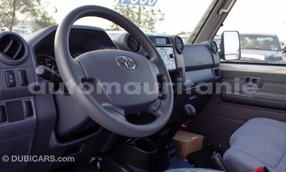 Acheter Import Voiture Toyota Land Cruiser Blanc à Import - Dubai, Adrar Acheter Import Voiture Toyota Land Cruiser Blanc à Import - Dubai, Adrar