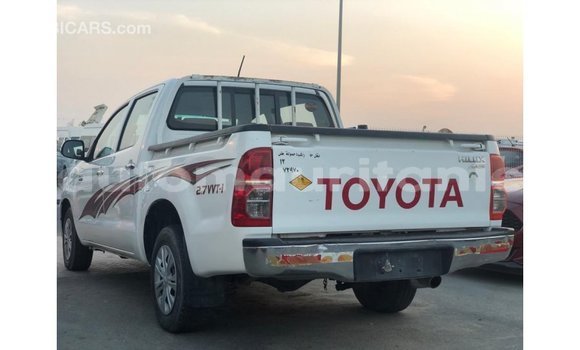 Buy Import Toyota Hilux White Car in Import - Dubai in Adrar Buy Import Toyota Hilux White Car in Import - Dubai in Adrar