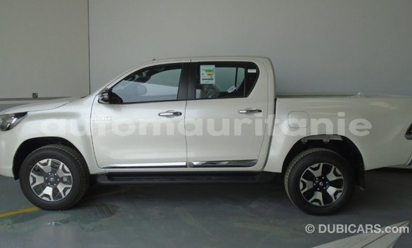 Buy Import Toyota Hilux White Car in Import - Dubai in Adrar Buy Import Toyota Hilux White Car in Import - Dubai in Adrar