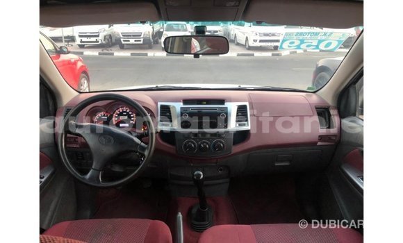 Buy Import Toyota Hilux White Car in Import - Dubai in Adrar Buy Import Toyota Hilux White Car in Import - Dubai in Adrar
