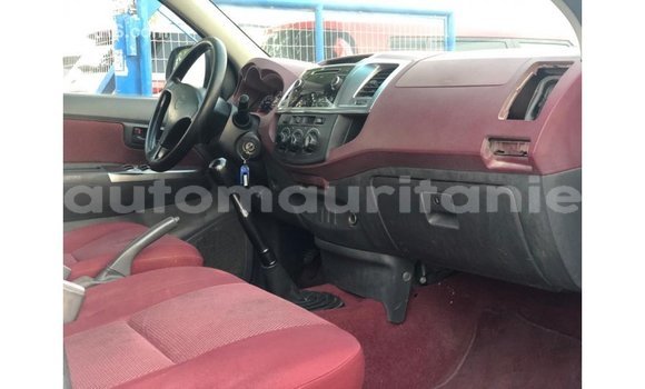 Buy Import Toyota Hilux White Car in Import - Dubai in Adrar Buy Import Toyota Hilux White Car in Import - Dubai in Adrar