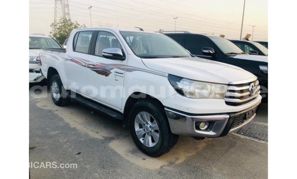Buy Import Toyota Hilux White Car in Import - Dubai in Adrar Buy Import Toyota Hilux White Car in Import - Dubai in Adrar