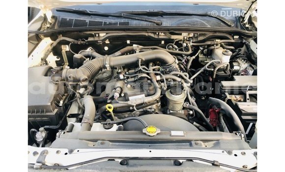 Buy Import Toyota Hilux White Car in Import - Dubai in Adrar Buy Import Toyota Hilux White Car in Import - Dubai in Adrar