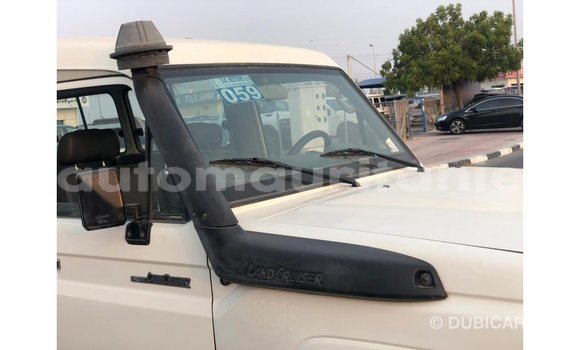 Buy Import Toyota Land Cruiser White Car in Import - Dubai in Adrar Buy Import Toyota Land Cruiser White Car in Import - Dubai in Adrar