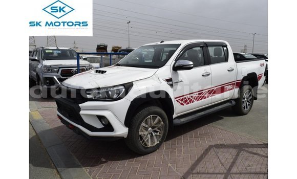 Buy Import Toyota Hilux White Car in Import - Dubai in Adrar