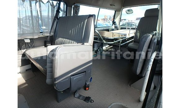 Acheter Import Voiture Nissan Caravan Blanc à Import - Dubai, Adrar Acheter Import Voiture Nissan Caravan Blanc à Import - Dubai, Adrar
