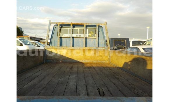 Acheter Import Utilitaire Toyota Dyna Bleu à Import - Dubai, Adrar Acheter Import Utilitaire Toyota Dyna Bleu à Import - Dubai, Adrar