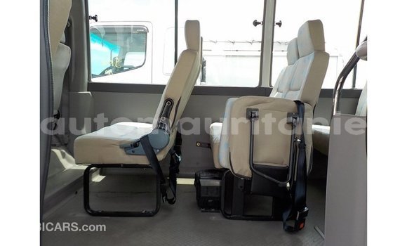 Acheter Import Voiture Toyota Coaster Blanc à Import - Dubai, Adrar Acheter Import Voiture Toyota Coaster Blanc à Import - Dubai, Adrar