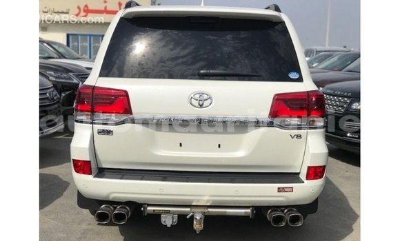 Acheter Import Voiture Toyota Land Cruiser Blanc à Import - Dubai, Adrar Acheter Import Voiture Toyota Land Cruiser Blanc à Import - Dubai, Adrar