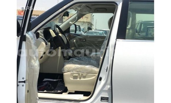 Acheter Import Voiture Nissan Patrol Blanc à Import - Dubai, Adrar Acheter Import Voiture Nissan Patrol Blanc à Import - Dubai, Adrar