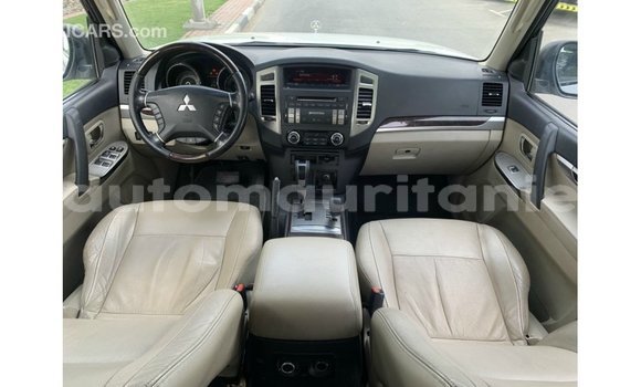 Acheter Import Voiture Mitsubishi Pajero Blanc à Import - Dubai, Adrar Acheter Import Voiture Mitsubishi Pajero Blanc à Import - Dubai, Adrar