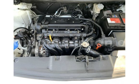 Acheter Import Voiture Hyundai Accent Blanc à Import - Dubai, Adrar Acheter Import Voiture Hyundai Accent Blanc à Import - Dubai, Adrar