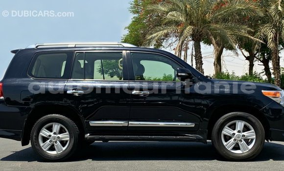 Acheter Import Voiture Toyota Land Cruiser Noir à Import - Dubai, Adrar Acheter Import Voiture Toyota Land Cruiser Noir à Import - Dubai, Adrar