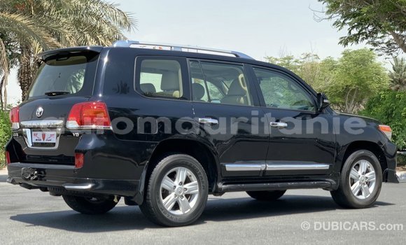 Acheter Import Voiture Toyota Land Cruiser Noir à Import - Dubai, Adrar Acheter Import Voiture Toyota Land Cruiser Noir à Import - Dubai, Adrar