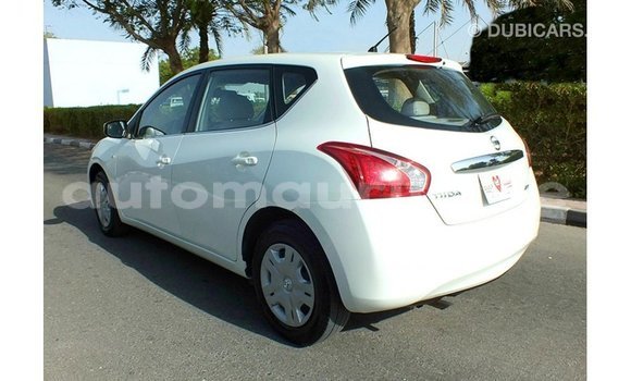 Acheter Import Voiture Nissan Tiida Blanc à Import - Dubai, Adrar Acheter Import Voiture Nissan Tiida Blanc à Import - Dubai, Adrar