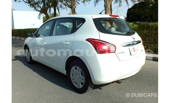 Acheter Import Voiture Nissan Tiida Blanc à Import - Dubai, Adrar Acheter Import Voiture Nissan Tiida Blanc à Import - Dubai, Adrar