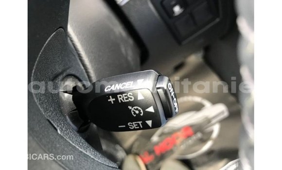 Acheter Import Voiture Toyota Land Cruiser Blanc à Import - Dubai, Adrar Acheter Import Voiture Toyota Land Cruiser Blanc à Import - Dubai, Adrar