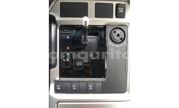 Acheter Import Voiture Toyota Land Cruiser Blanc à Import - Dubai, Adrar Acheter Import Voiture Toyota Land Cruiser Blanc à Import - Dubai, Adrar