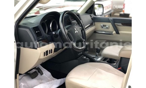 Buy Import Mitsubishi Pajero White Car in Import - Dubai in Adrar Buy Import Mitsubishi Pajero White Car in Import - Dubai in Adrar
