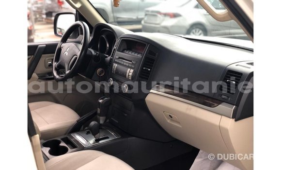 Buy Import Mitsubishi Pajero White Car in Import - Dubai in Adrar Buy Import Mitsubishi Pajero White Car in Import - Dubai in Adrar