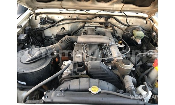 Buy Import Toyota Land Cruiser White Car in Import - Dubai in Adrar Buy Import Toyota Land Cruiser White Car in Import - Dubai in Adrar