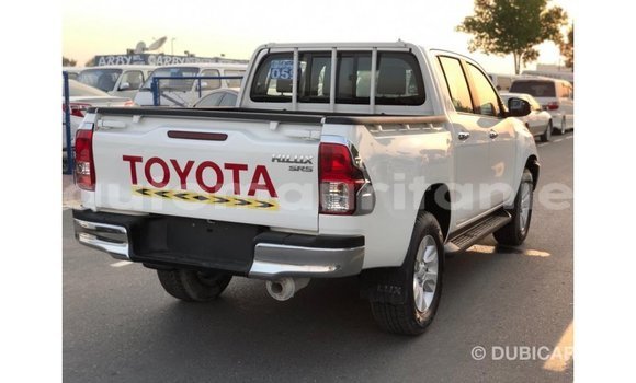 Buy Import Toyota Hilux White Car in Import - Dubai in Adrar Buy Import Toyota Hilux White Car in Import - Dubai in Adrar
