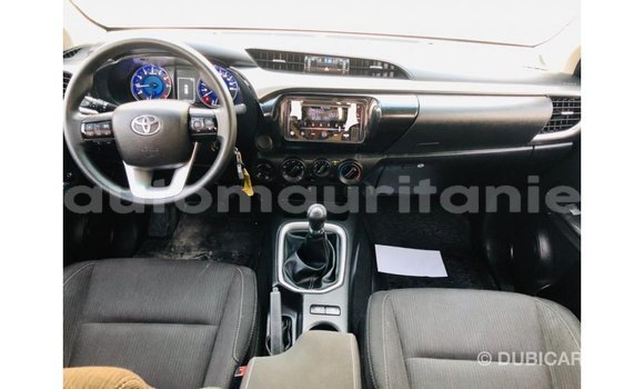 Buy Import Toyota Hilux White Car in Import - Dubai in Adrar Buy Import Toyota Hilux White Car in Import - Dubai in Adrar