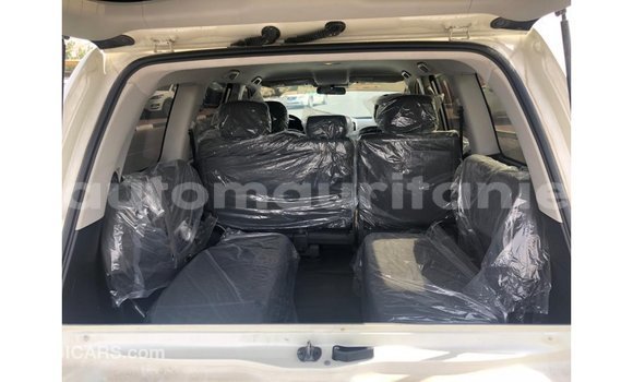 Buy Import Toyota Land Cruiser White Car in Import - Dubai in Adrar Buy Import Toyota Land Cruiser White Car in Import - Dubai in Adrar